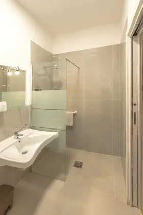 Classic Tek Büyük Yataklı Oda