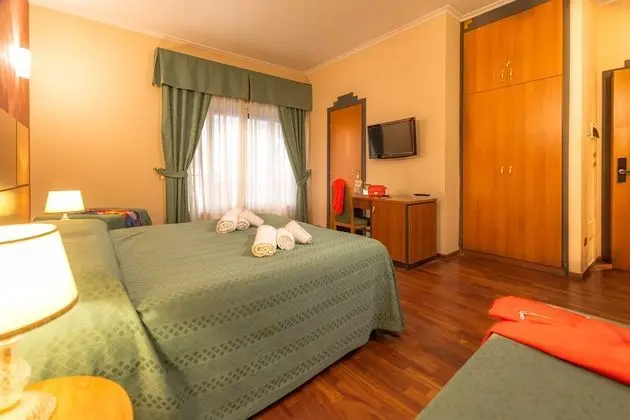 Classic Üç Kişilik Oda