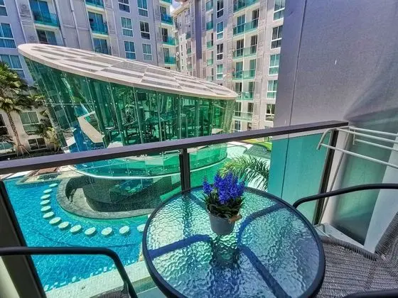 Deluxe Apart Daire, Havuz Manzaralı