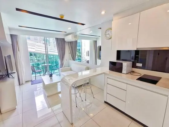 Deluxe Apart Daire, Havuz Manzaralı