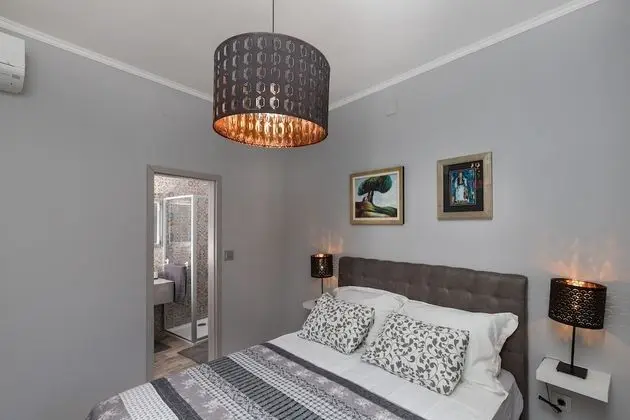 Tek Büyük Yataklı Oda, Bahçe Manzaralı