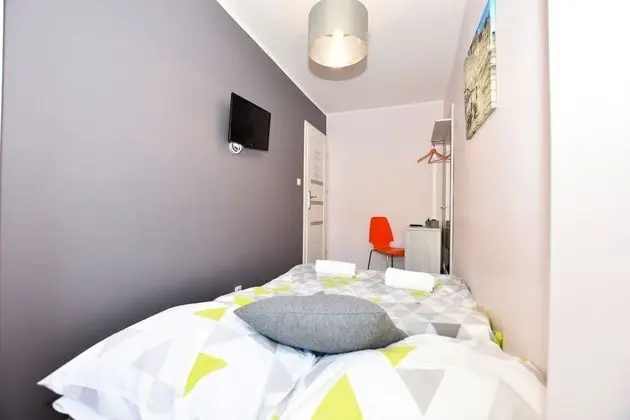 Tek Büyük Yataklı Oda, Ortak Banyo (LaP3)