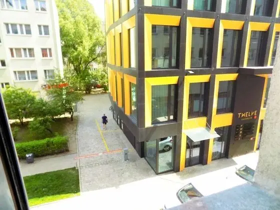 Tek Büyük Yataklı Oda, Ortak Banyo (LaP3)