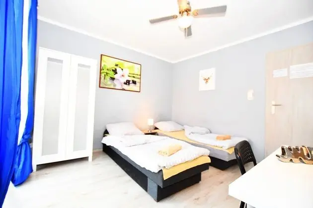 Tek Büyük veya İki Ayrı Yataklı Oda, Ortak Banyo (SwP3)