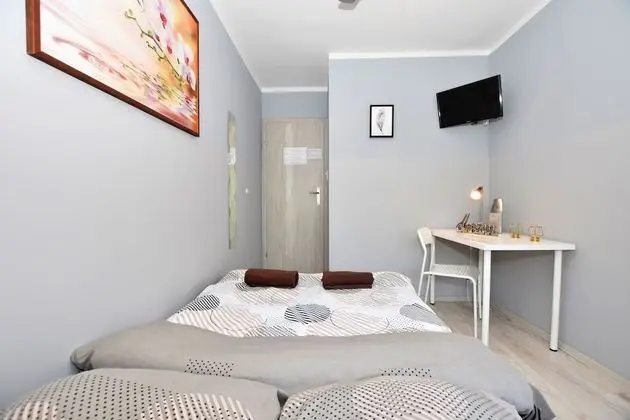 Tek Büyük Yataklı Oda, Ortak Banyo (SwP2)