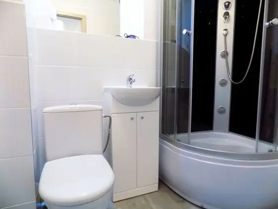 Tek Büyük Yataklı Oda, Ortak Banyo (SwP2)