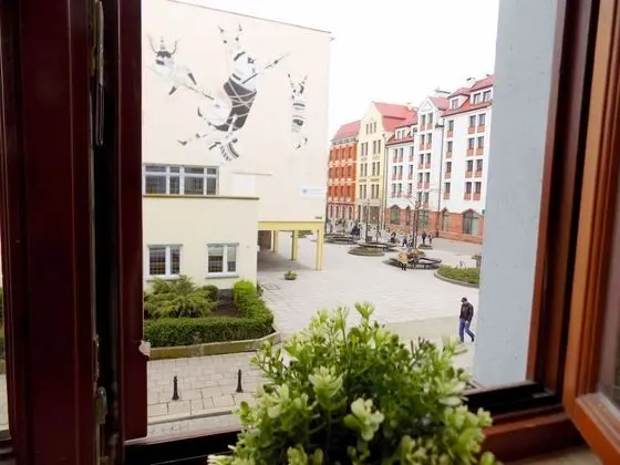 Tek Büyük veya İki Ayrı Yataklı Oda, Ortak Banyo