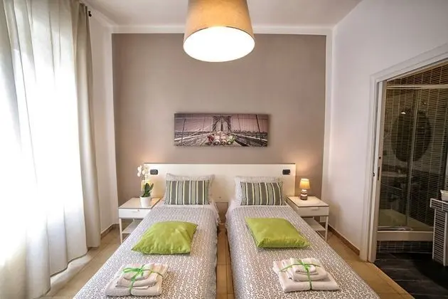 Tek Büyük veya İki Ayrı Yataklı Oda, 2 Tek Kişilik Yatak