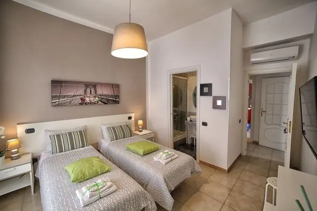 Tek Büyük veya İki Ayrı Yataklı Oda, 2 Tek Kişilik Yatak