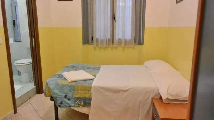 Basic Tek Büyük Yataklı Oda, 1 Çift Kişilik veya 2 Tek Kişilik Yatak