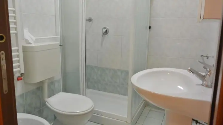 Basic Tek Büyük Yataklı Oda, 1 Çift Kişilik veya 2 Tek Kişilik Yatak