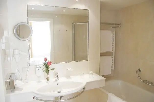 Comfort Tek Büyük Yataklı Oda