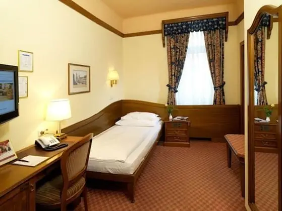 Tek Kişilik Oda, Avlu Manzaralı