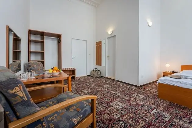 Tek Büyük veya İki Ayrı Yataklı Oda