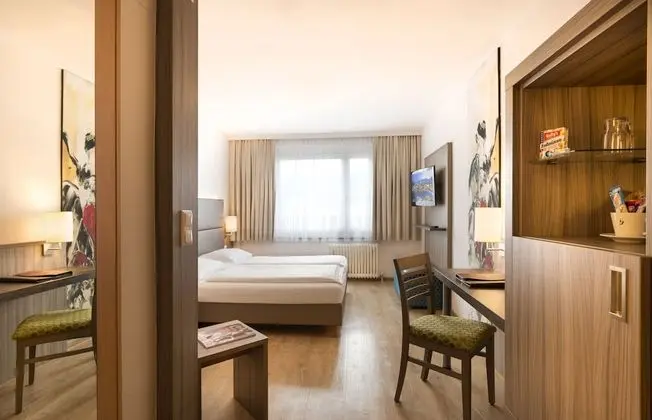 Classic Tek Büyük Yataklı Oda