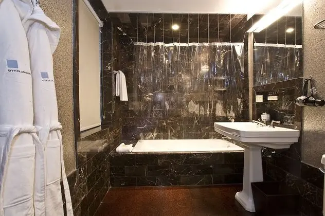 Luxury Oda, 1 En Büyük (King) Boy Yatak