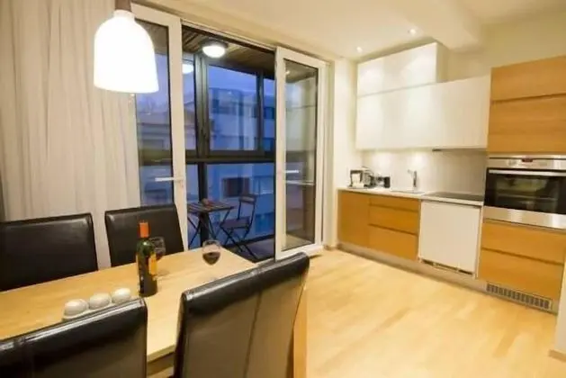 Stüdyo, Balkon