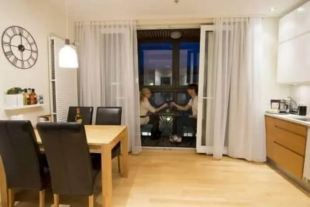 Stüdyo, Balkon