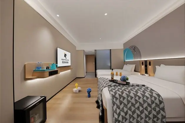 Business Tek Büyük Yataklı Oda