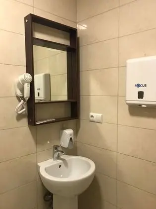 Ortak Ranzalı Oda, Sadece kadınlar için (B)