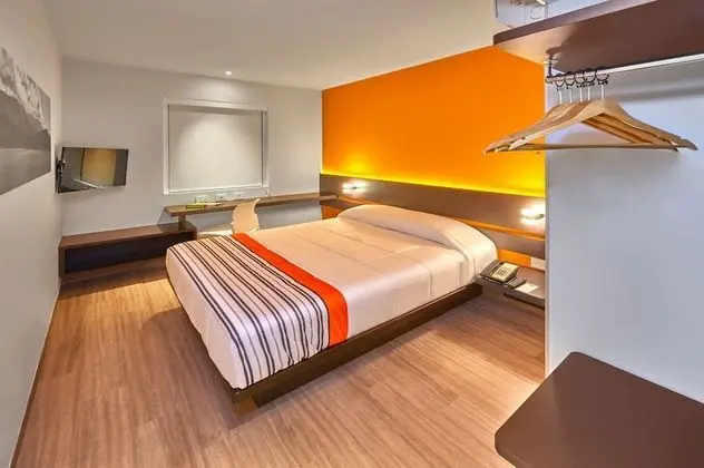 Oda, 1 Büyük (Queen) Boy Yatak