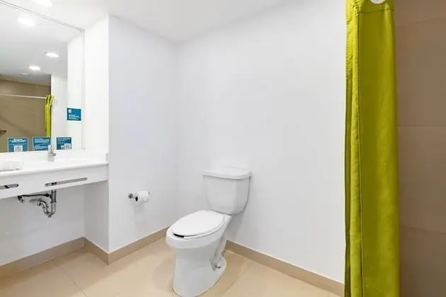 Oda, 1 Büyük (Queen) Boy Yatak
