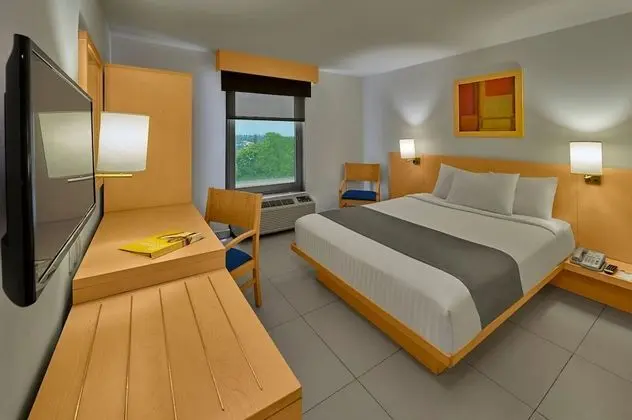 Oda, 1 Büyük (Queen) Boy Yatak