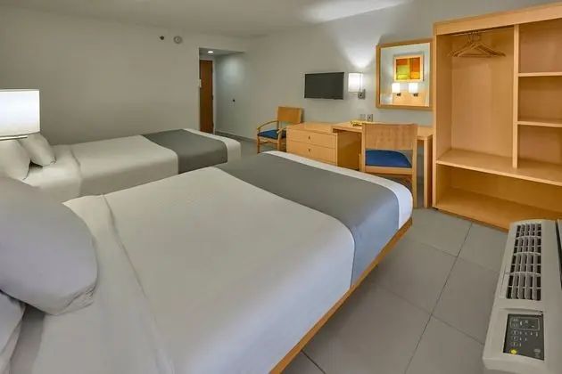 Oda, 2 Çift Kişilik Yatak