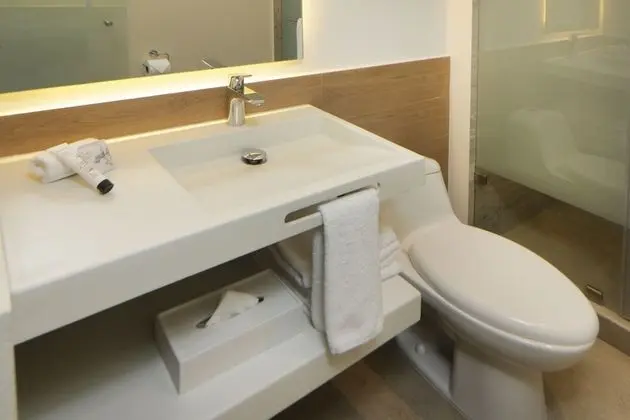 Oda, 2 Çift Kişilik Yatak, Balkon