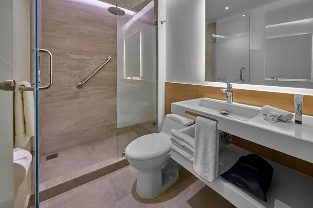 Oda, 2 Çift Kişilik Yatak, Balkon