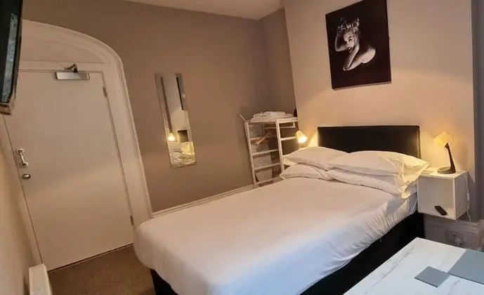 Comfort Tek Büyük Yataklı Oda (Room 3)