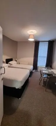Family Tek Büyük Yataklı Oda (Room 4)