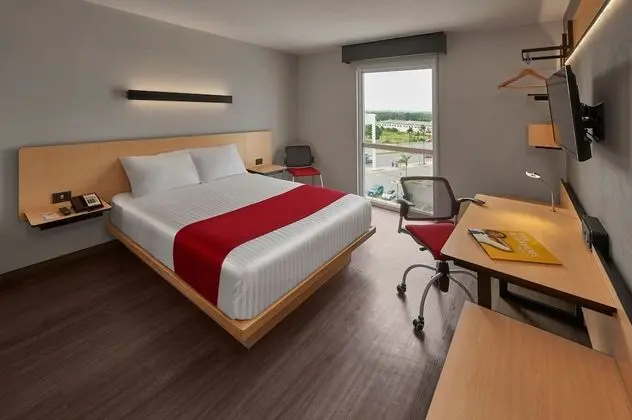 Oda, 1 Büyük (Queen) Boy Yatak