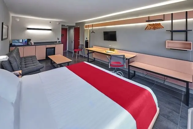 Oda, 1 En Büyük (King) Boy Yatak ve Çekyat