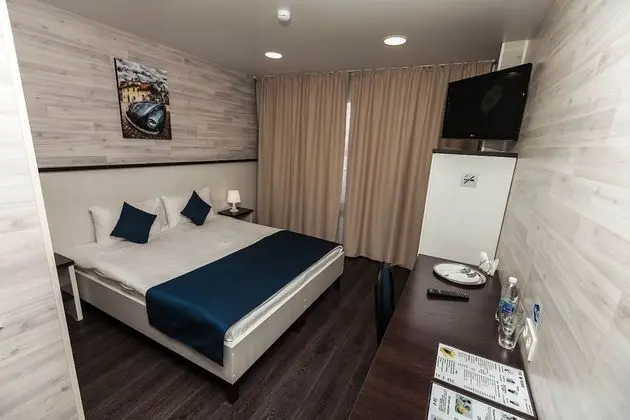 Standard Tek Büyük veya İki Ayrı Yataklı Oda, Balkon