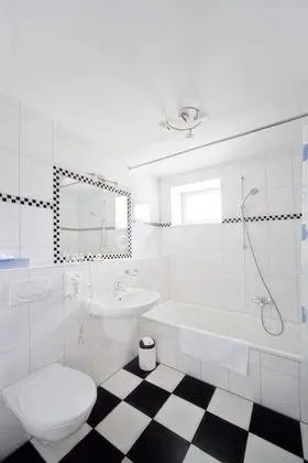 Standard Büyük Yataklı Tek Kişilik Oda