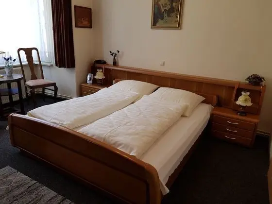 Standard Tek Büyük Yataklı Oda