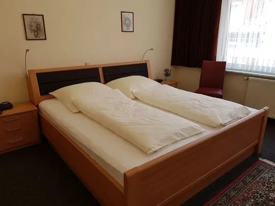 Standard Tek Büyük Yataklı Oda