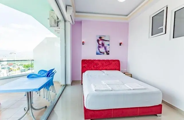 Dört Kişilik Oda, Balkon