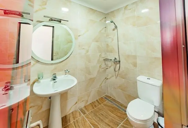 Dört Kişilik Oda, Balkon