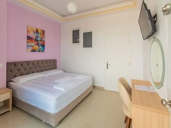 Üç Kişilik Oda, Balkon