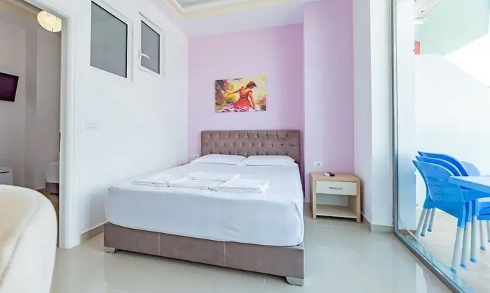 Üç Kişilik Oda, Balkon
