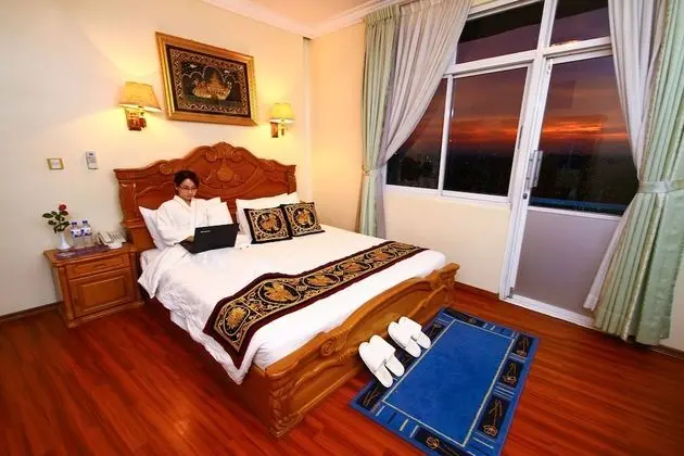 Deluxe Oda, Golf Manzaralı