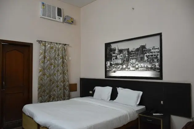 Deluxe Tek Büyük veya İki Ayrı Yataklı Oda, 1 Çift Kişilik Yatak, Sigara İçilebilir, Şehir Manzaralı