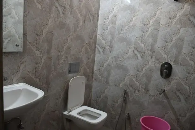 Deluxe Tek Büyük veya İki Ayrı Yataklı Oda, 1 Çift Kişilik Yatak, Sigara İçilebilir, Şehir Manzaralı