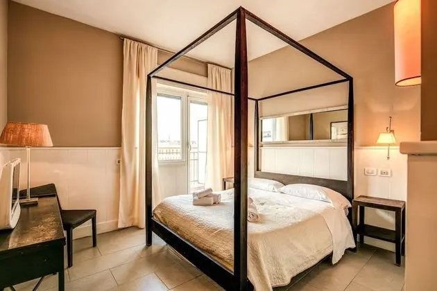 Comfort Tek Büyük Yataklı Oda