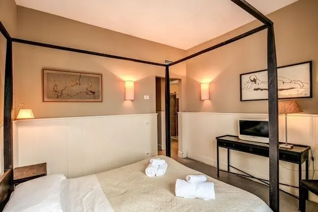 Comfort Tek Büyük Yataklı Oda