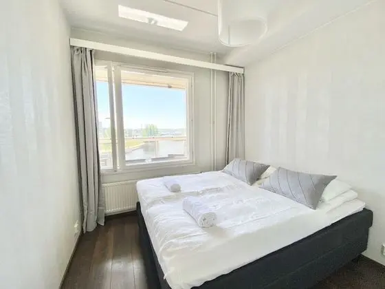 City Tek Büyük Yataklı Oda