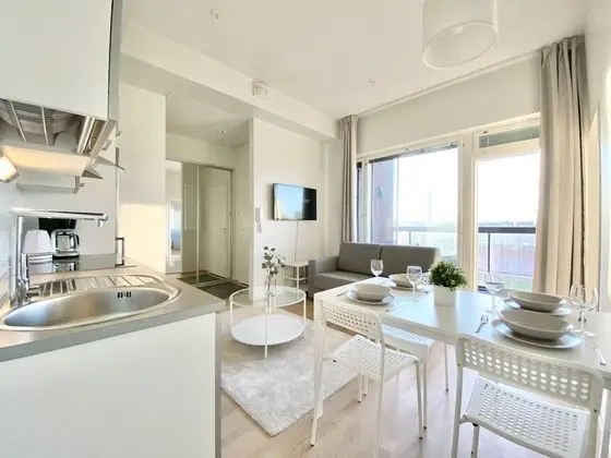 City Tek Büyük Yataklı Oda