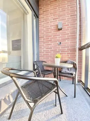 City Tek Büyük Yataklı Oda